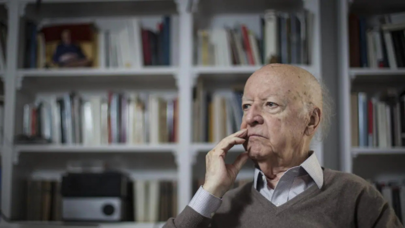 Crónica: Las inéditas cartas y manuscritos de Jorge Edwards salen a la luz