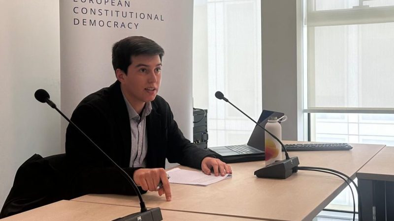 Álvaro Vergara: “Manouchehri y Cicardini tienen a toda la izquierda bailando la música que ponen ellos”