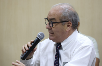 Exsubsecretario Luis Castillo: “Boric quedó absolutamente al debe en Salud”