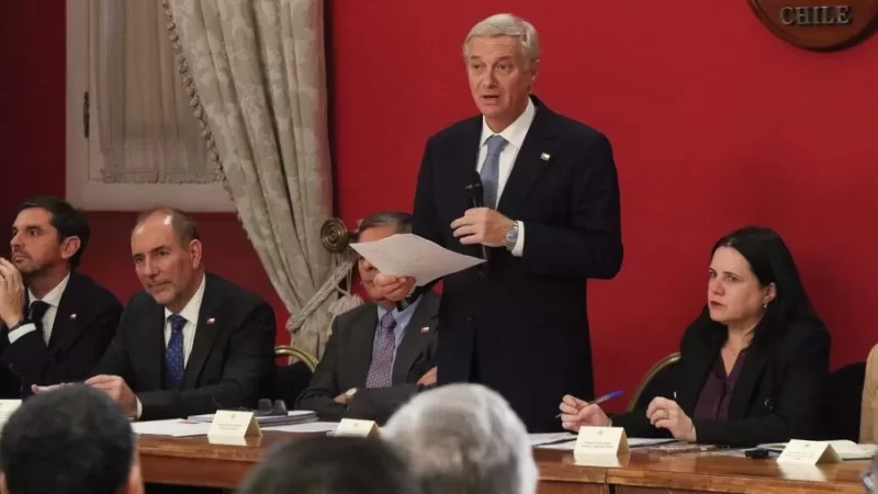 La mayor exigencia del gobierno es “hacer política”