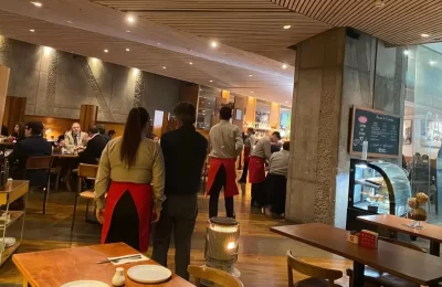 Crónica: El restaurante que se convirtió en el favorito de la élite política en el gobierno de Kast
