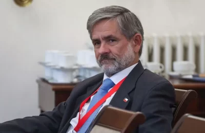 La ofensiva de los partidos oficialistas para debilitar a Alejandro Irarrázaval