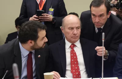 “Tsunami” de indicaciones: Cómo se gestó el fuerte golpe que anuló el diseño de la oposición para dilatar el Plan Quiroz