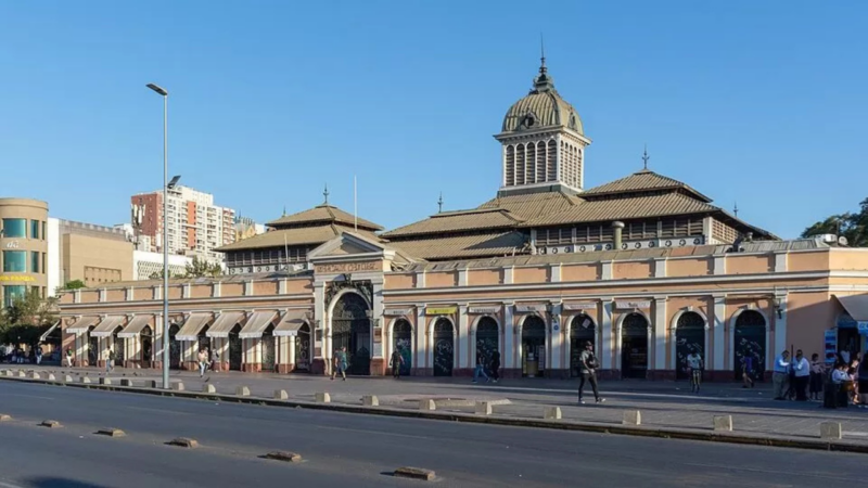 Plan de seguridad, contra la prostitución e indigentes: el proyecto para que el Mercado Central recupere su vieja gloria a sus 154 años