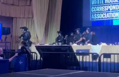 Lo último que se sabe del intento de atentado durante la cena donde participaba Trump (Vea aquí el video del momento)