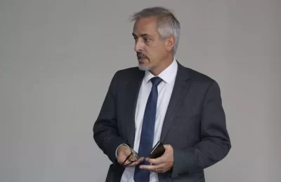 Luis Eduardo Thayer (FA), el exdirector de Migraciones en el centro de la trama del ingreso de niños haitianos a Chile