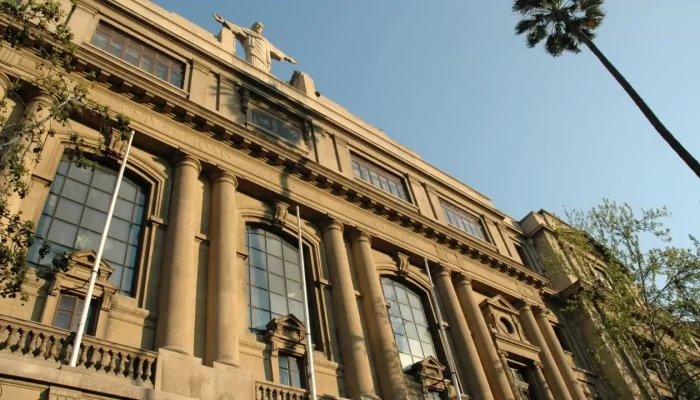 Ranking: cómo la UC consolidó su liderazgo y llegó al segundo lugar de América Latina (y qué pasó con la U. de Chile)